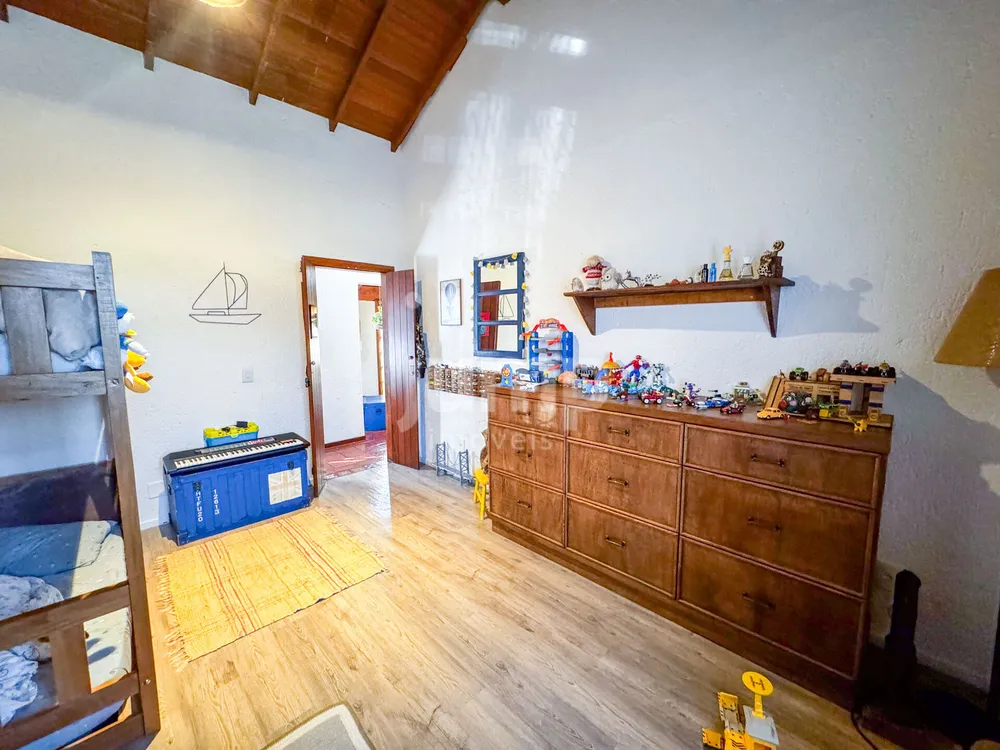 Casa, 4 quartos, 250 m² - Foto 9