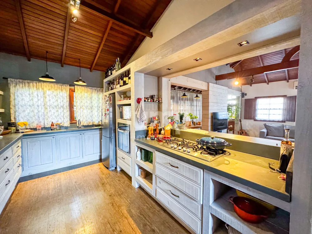 Casa, 4 quartos, 250 m² - Foto 4