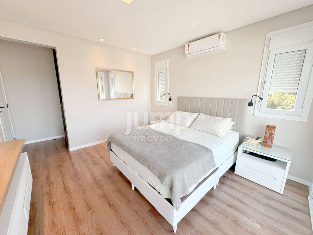 Casa, 3 quartos, 251 m² - Foto 1