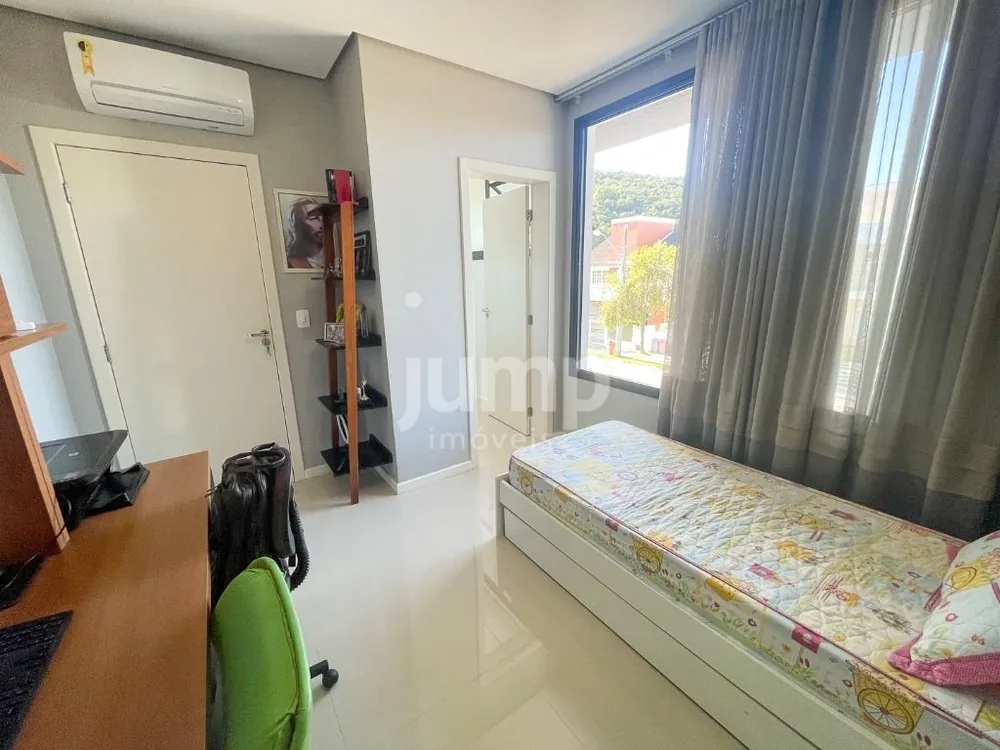 Casa, 3 quartos, 215 m² - Foto 9