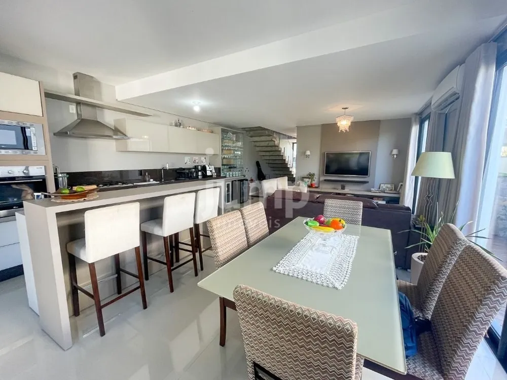 Casa, 3 quartos, 215 m² - Foto 3