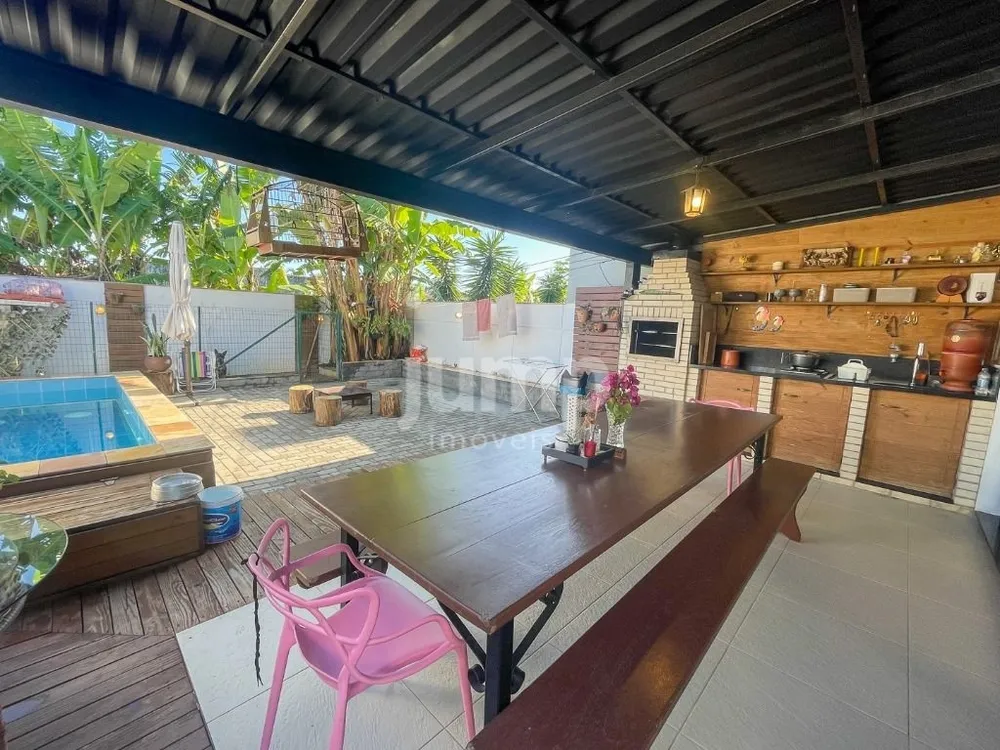 Casa, 3 quartos, 215 m² - Foto 2