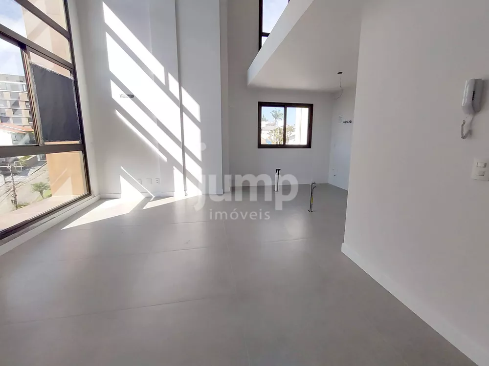 Apartamento à venda com 1 quarto, 60m² - Foto 2