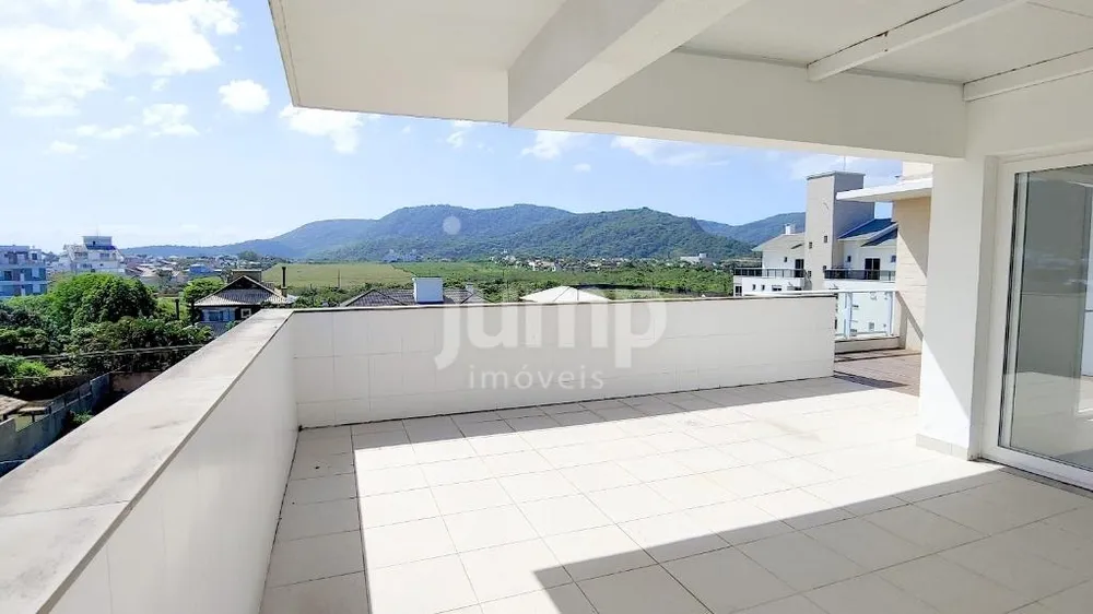 Cobertura, 3 quartos, 227 m² - Foto 2
