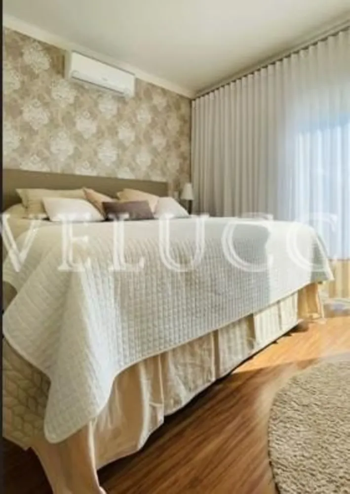 Casa, 4 quartos, 237 m² - Foto 1