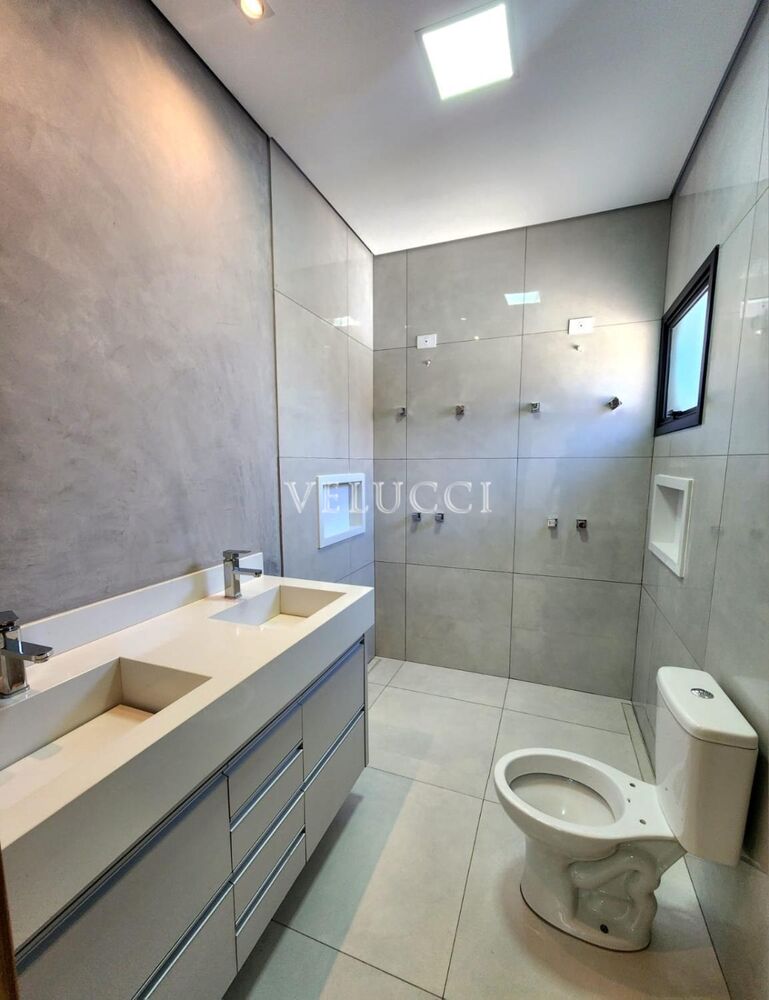 Casa, 3 quartos, 245 m² - Foto 1