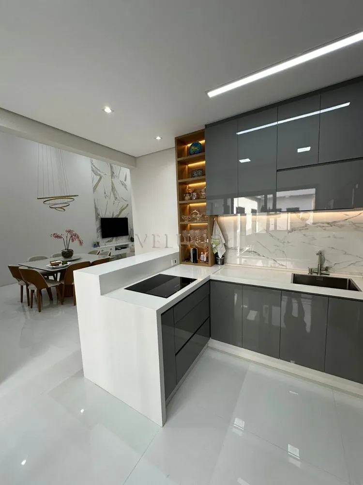 Casa, 3 quartos, 250 m² - Foto 1