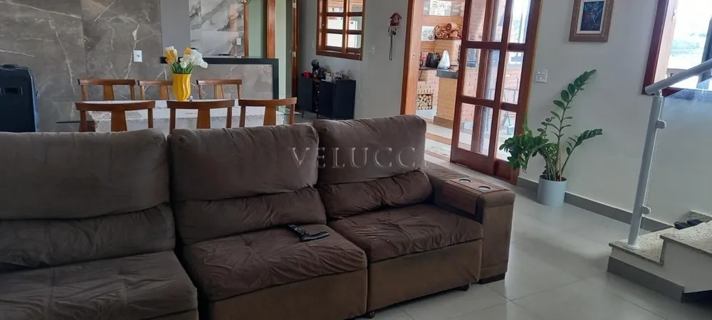 Chácara, 3 quartos, 526 m² - Foto 1