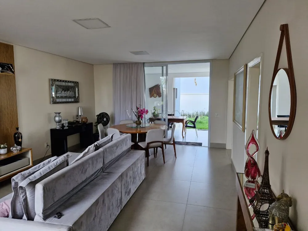 Casa, 3 quartos, 205 m² - Foto 1