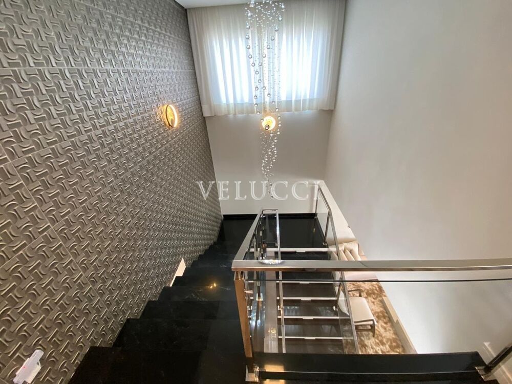 Casa à venda com 4 quartos, 1008m² - Foto 1