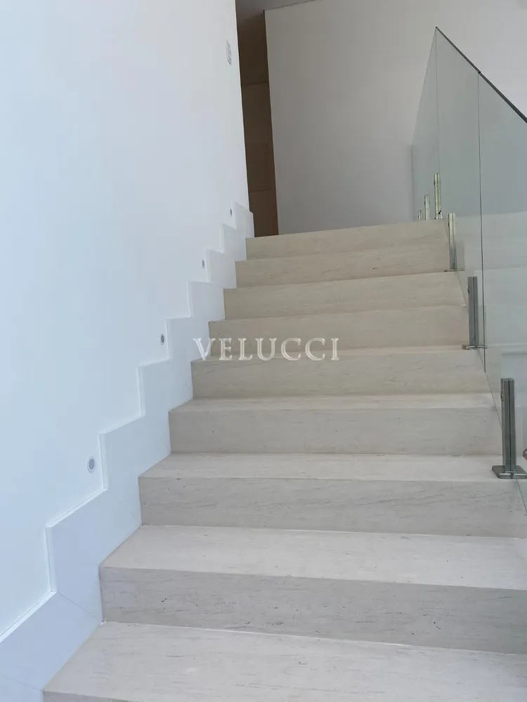 Casa, 4 quartos, 1580 m² - Foto 1