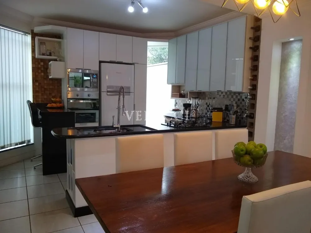 Casa, 3 quartos, 240 m² - Foto 8