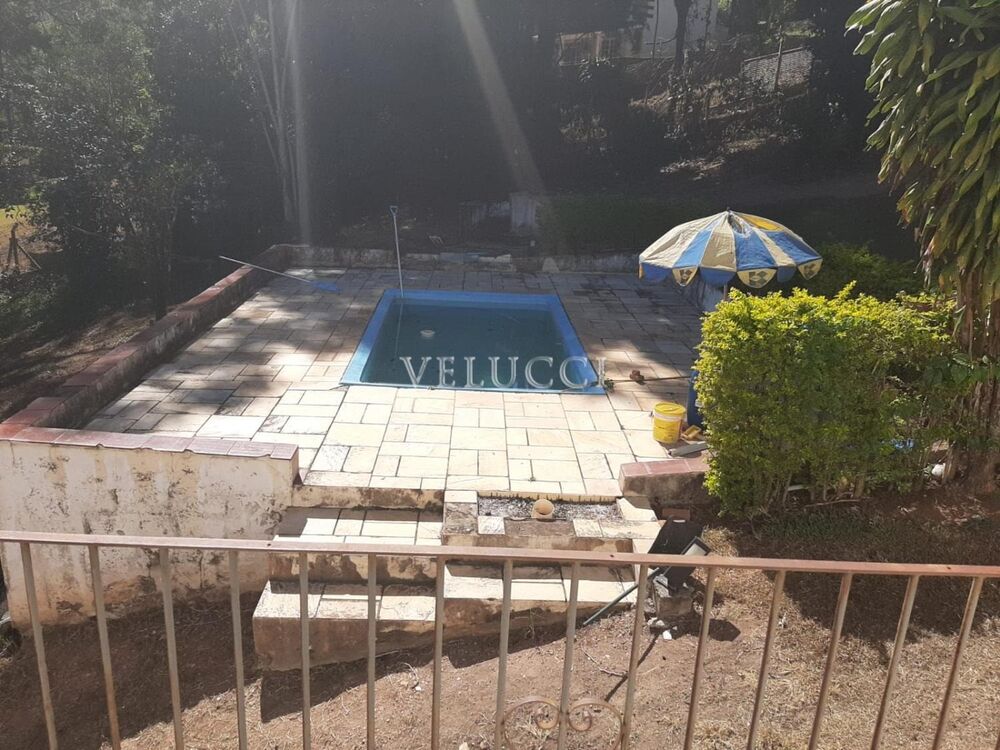 Chácara à venda com 3 quartos, 250m² - Foto 1