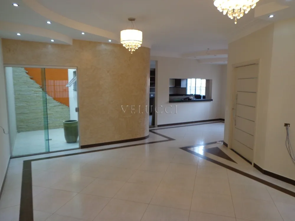 Casa, 3 quartos, 220 m² - Foto 1