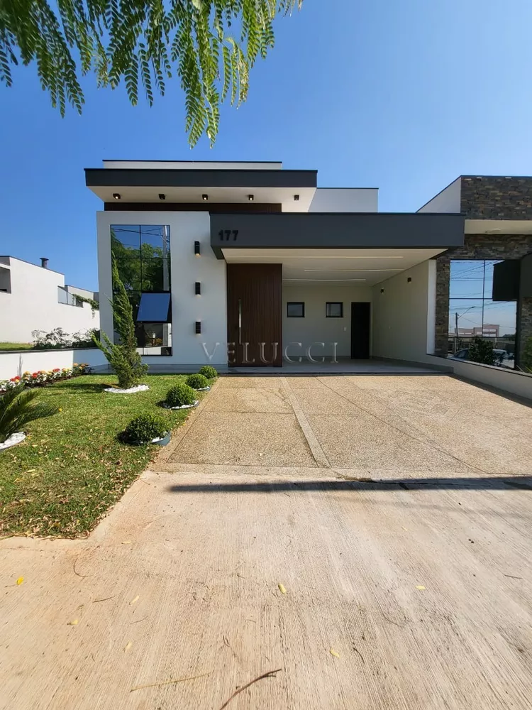 Casa à venda com 3 quartos, 147m² - Foto 1