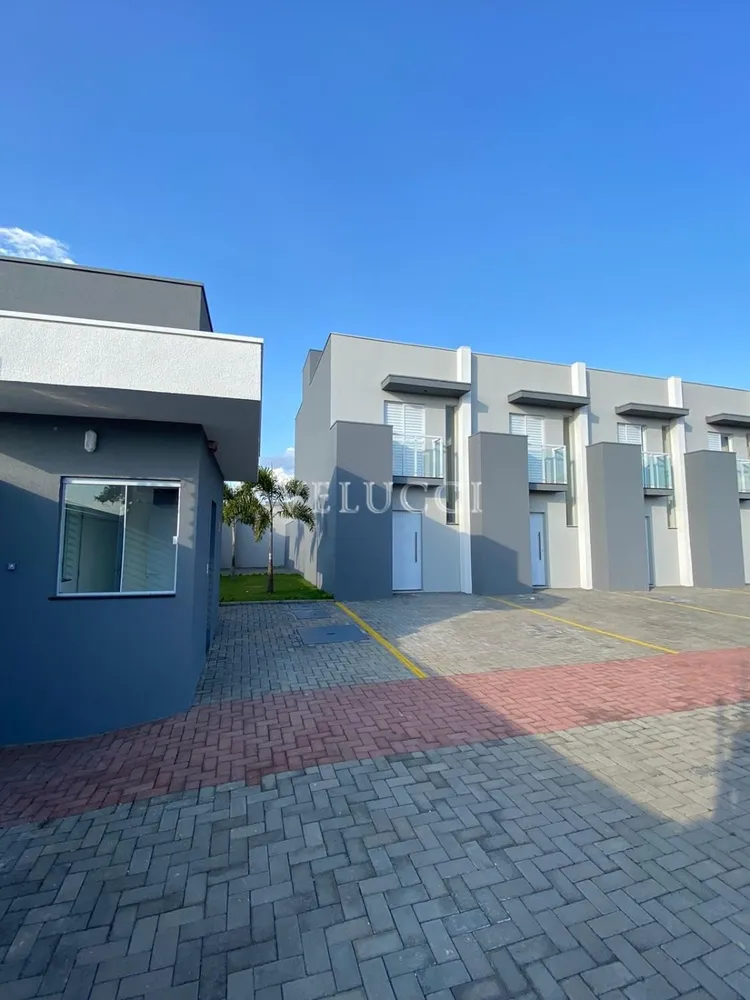 Casa, 2 quartos, 68 m² - Foto 1
