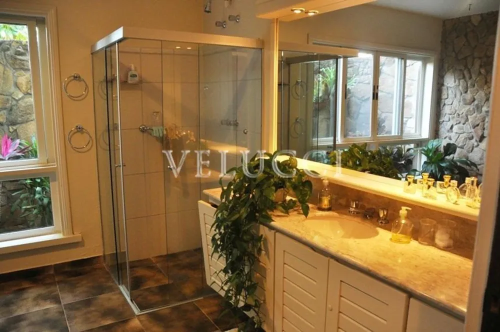 Casa, 5 quartos, 259 m² - Foto 1