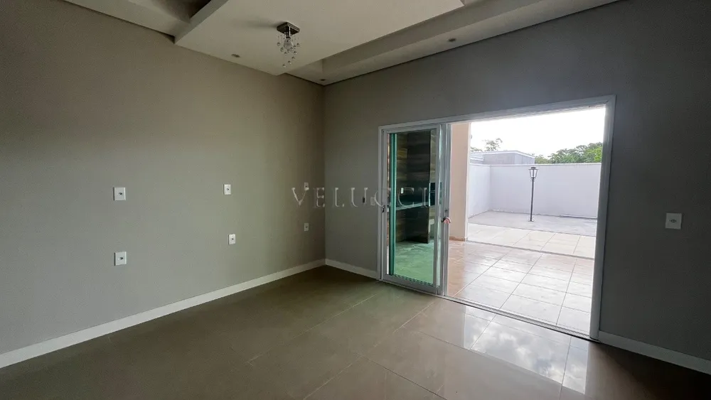 Casa, 3 quartos, 211 m² - Foto 1
