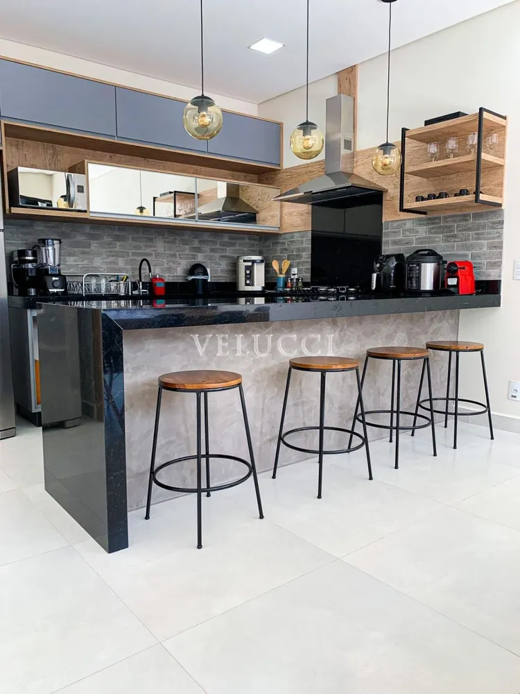 Casa, 3 quartos, 313 m² - Foto 1