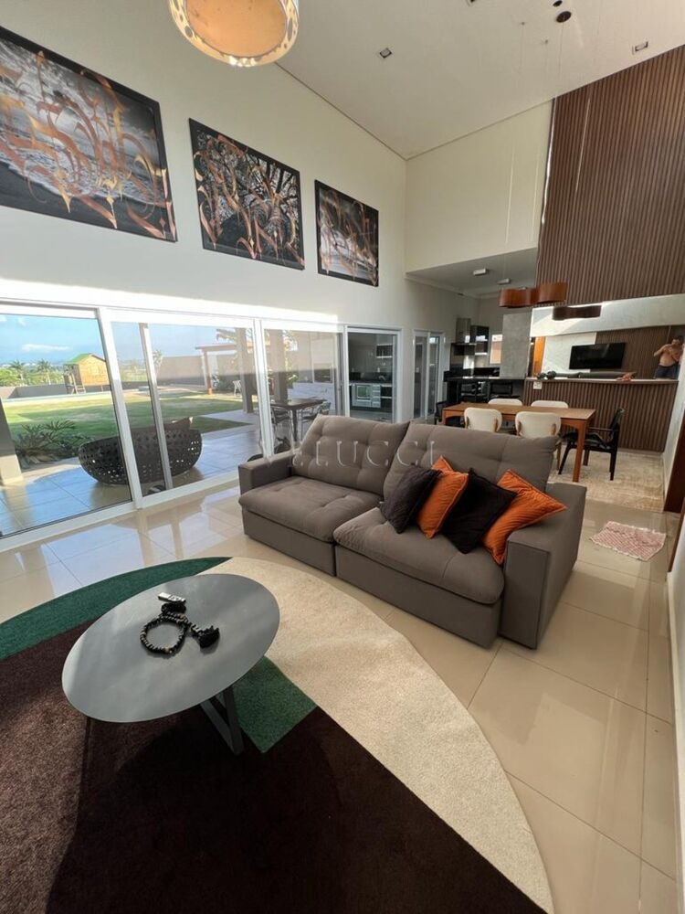 Casa, 4 quartos, 380 m² - Foto 1