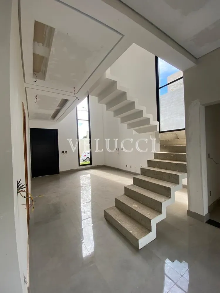 Casa, 3 quartos, 238 m² - Foto 1