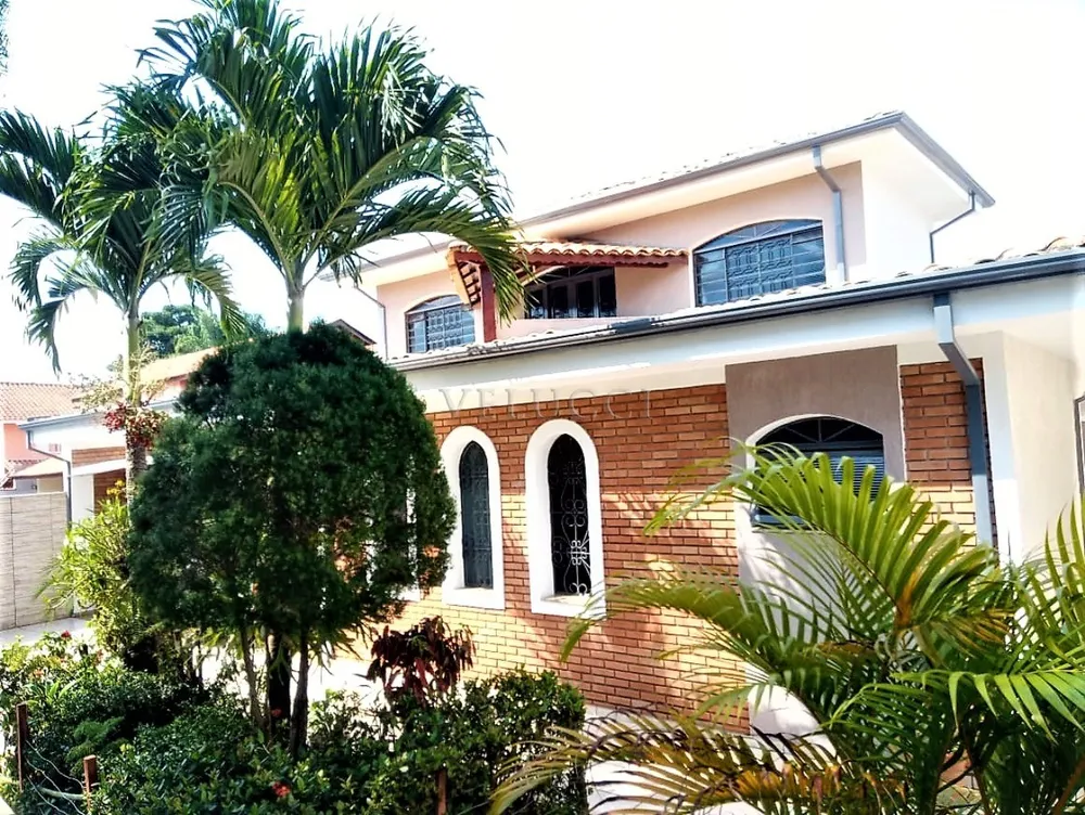 Casa, 3 quartos, 217 m² - Foto 1