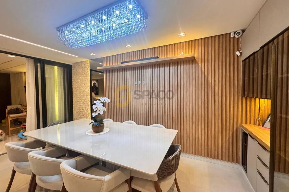 Casa, 3 quartos, 282 m² - Foto 1