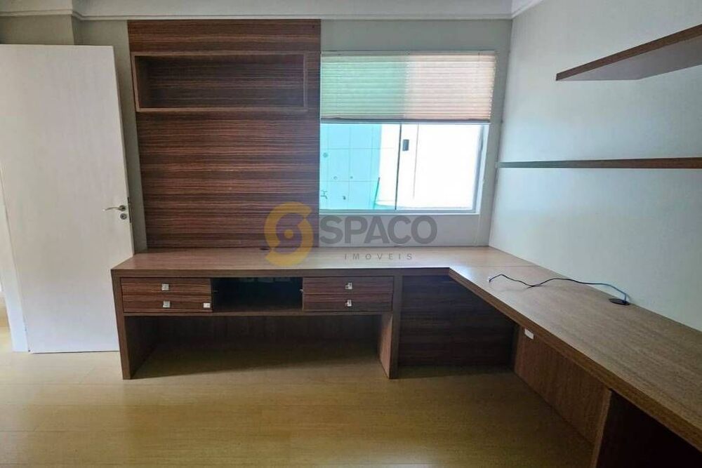 Apartamento à venda com 3 quartos, 117m² - Foto 4