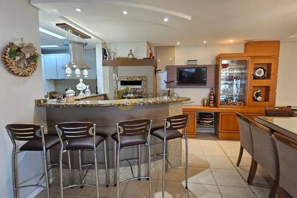 Casa, 3 quartos, 260 m² - Foto 28