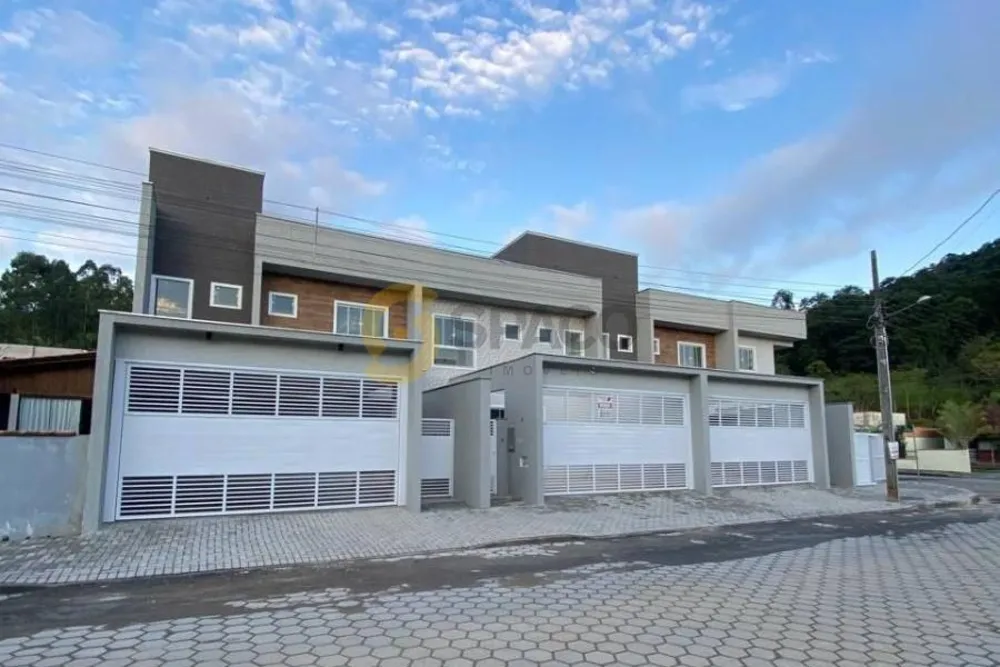 Casa, 3 quartos, 137 m² - Foto 1
