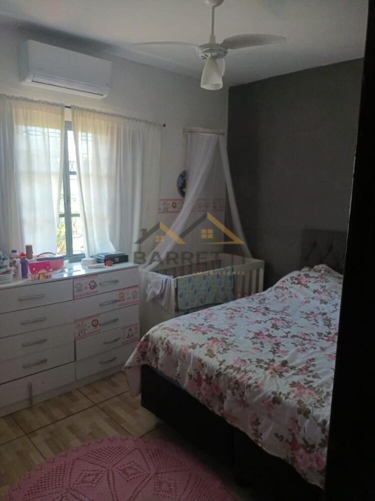 Casa à venda com 5 quartos, 110m² - Foto 6