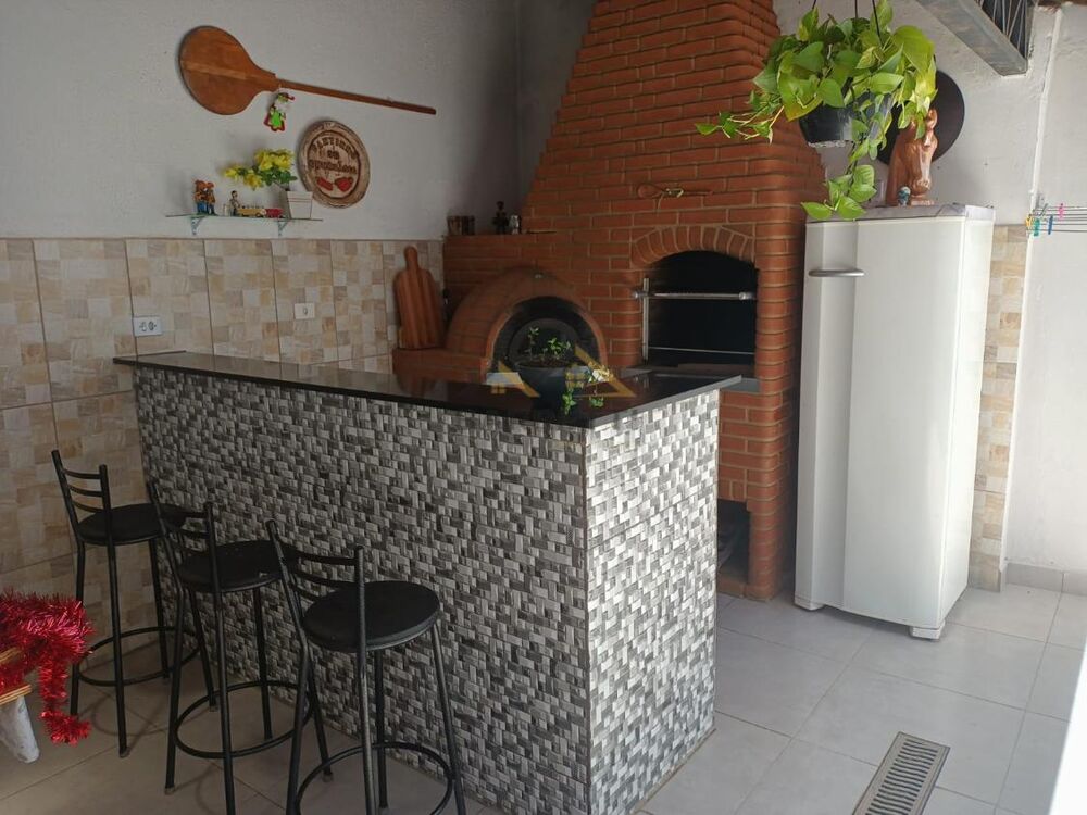 Casa à venda com 5 quartos, 110m² - Foto 15