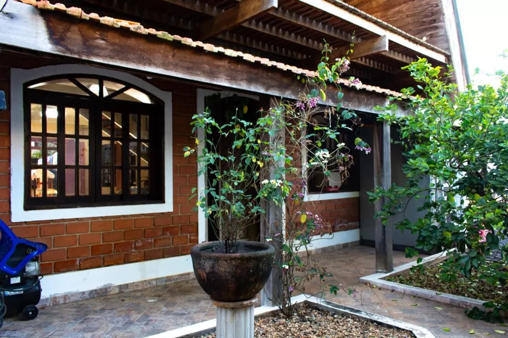 Casa, 3 quartos, 173 m² - Foto 1