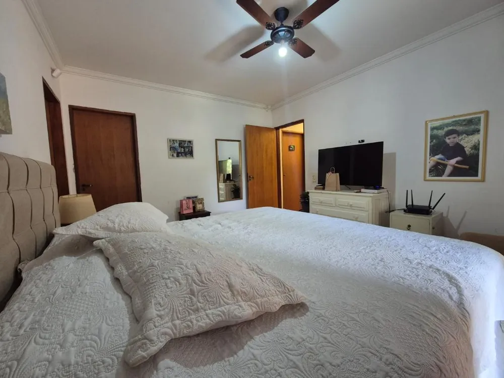 Chácara, 3 quartos, 1040 m² - Foto 1