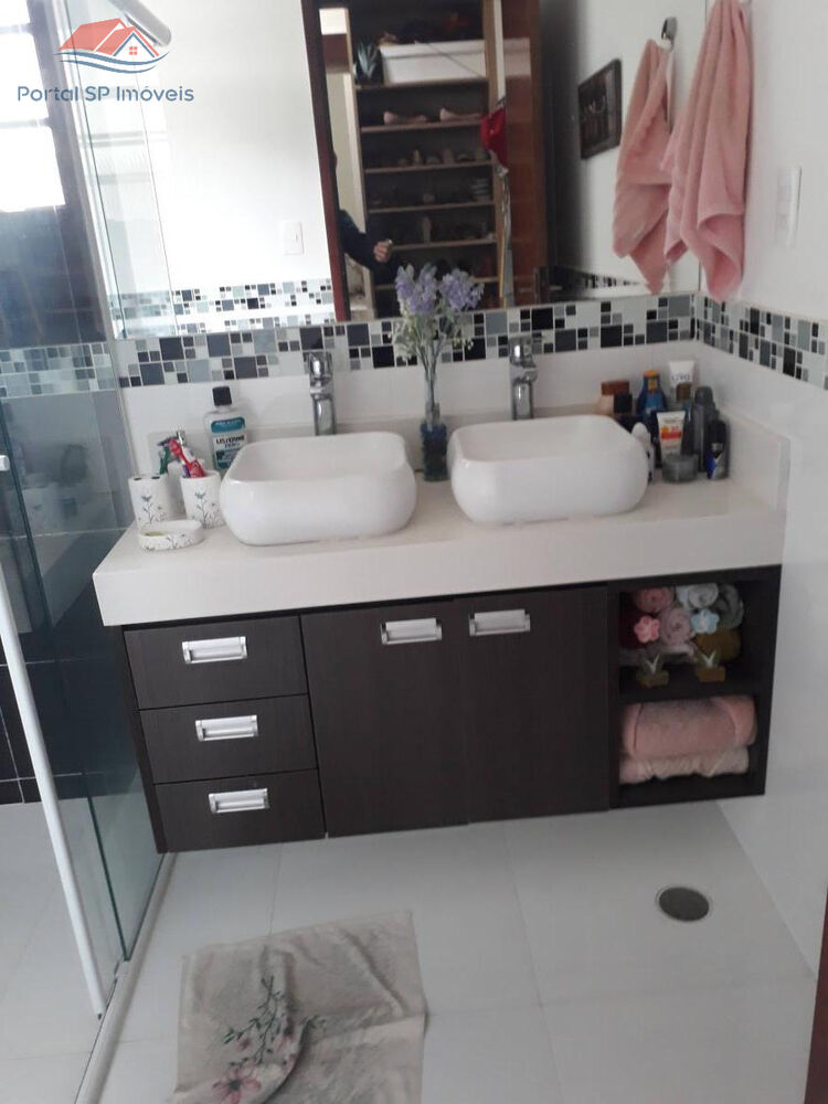 Casa, 3 quartos, 230 m² - Foto 3