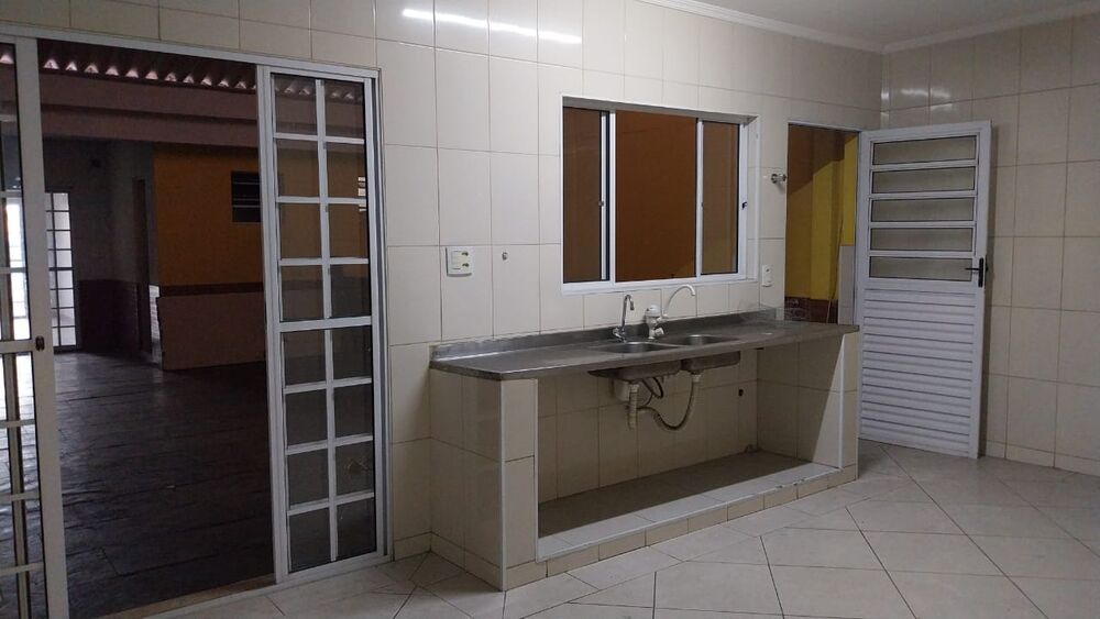 Casa, 3 quartos, 240 m² - Foto 3