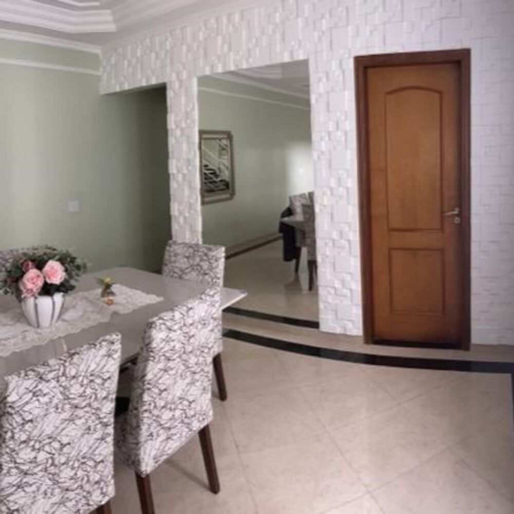 Casa à venda com 3 quartos, 200m² - Foto 3