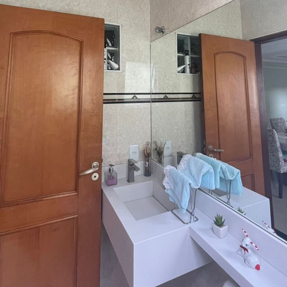 Casa à venda com 3 quartos, 200m² - Foto 11