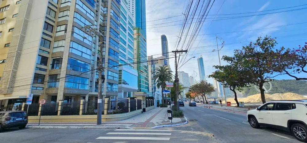 Apartamento, 3 quartos, 140 m² - Foto 1