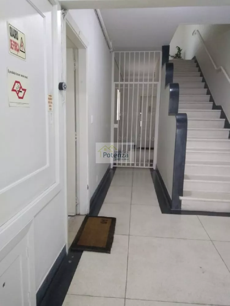 Apartamento à venda com 3 quartos, 100m² - Foto 3