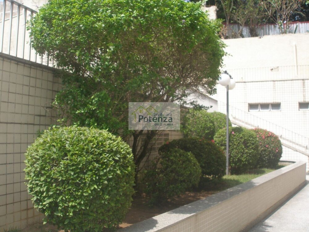Apartamento para alugar com 3 quartos, 105m² - Foto 4