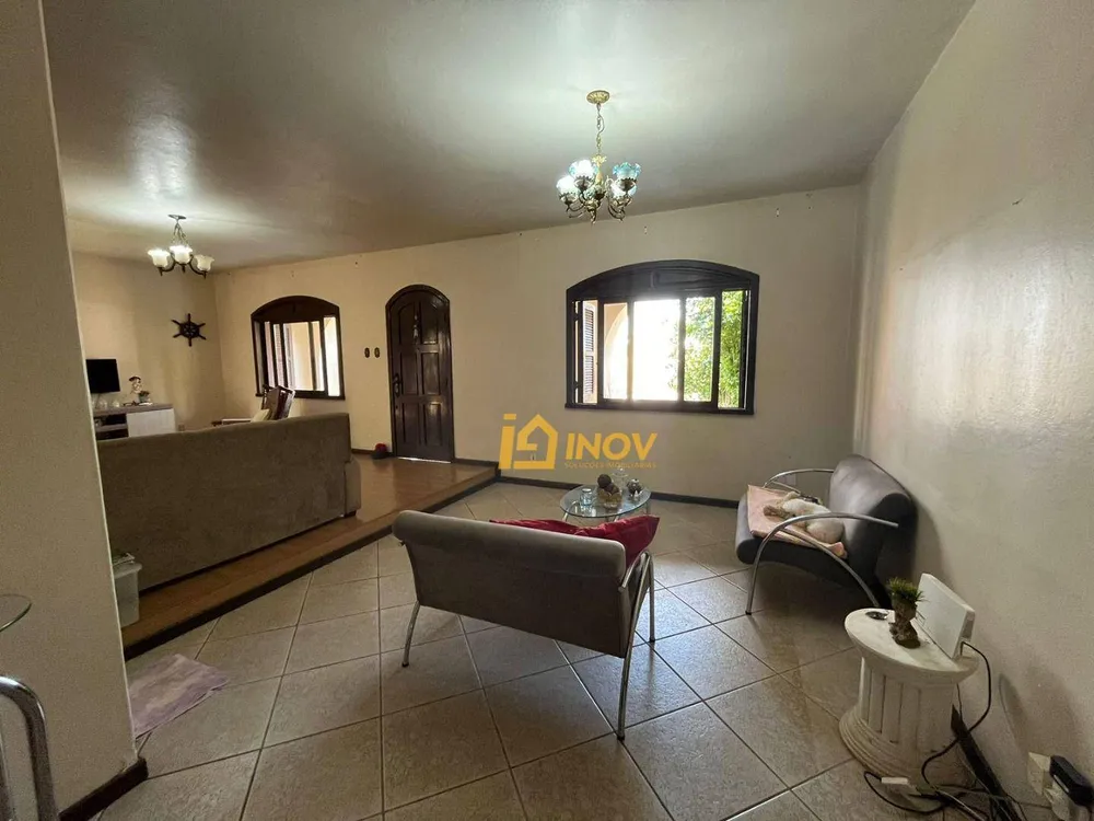 Casa, 3 quartos, 200 m² - Foto 2