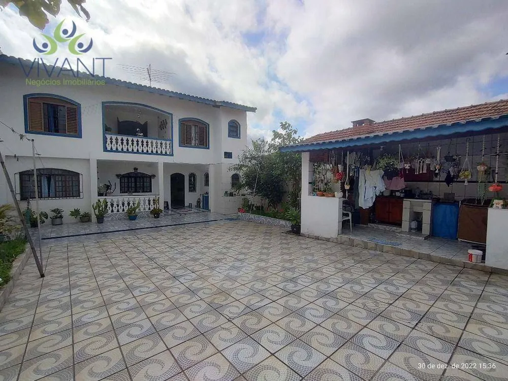 Sobrado, 3 quartos, 197 m² - Foto 1