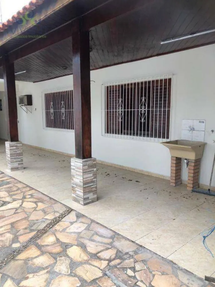 Casa, 3 quartos, 200 m² - Foto 2