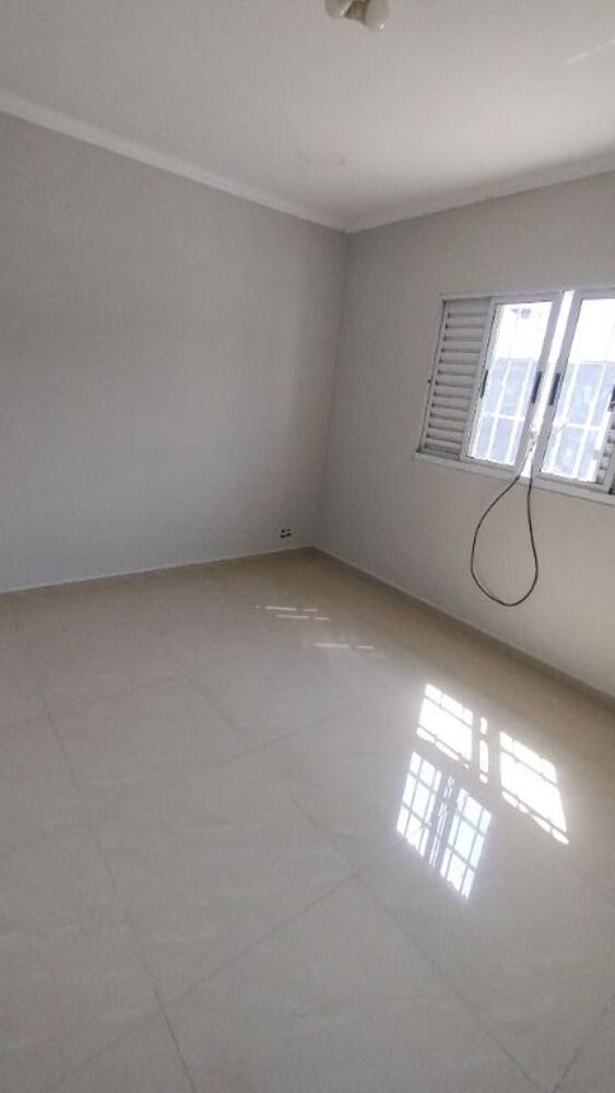 Casa, 5 quartos, 210 m² - Foto 2