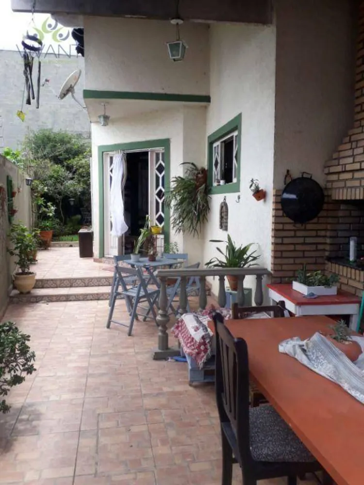 Sobrado, 3 quartos, 198 m² - Foto 2