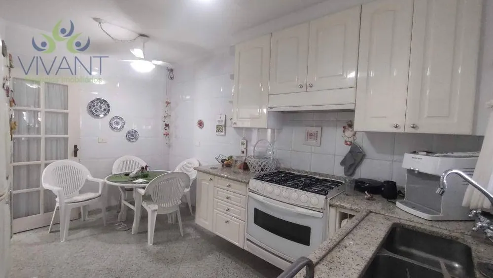 Apartamento, 3 quartos, 246 m² - Foto 2