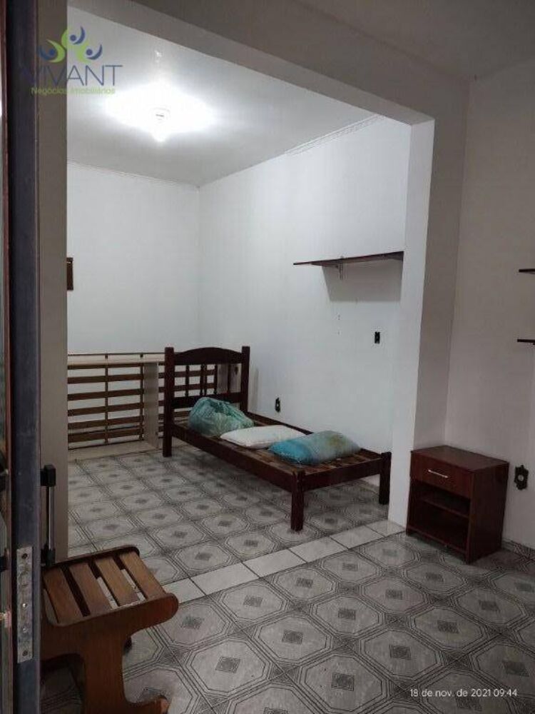 Sobrado, 12 quartos, 449 m² - Foto 4