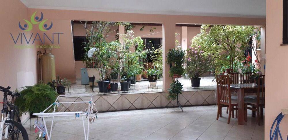 Casa, 4 quartos, 310 m² - Foto 1