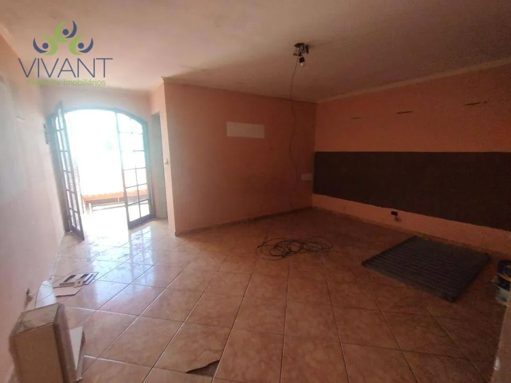 Sobrado, 3 quartos, 242 m² - Foto 2